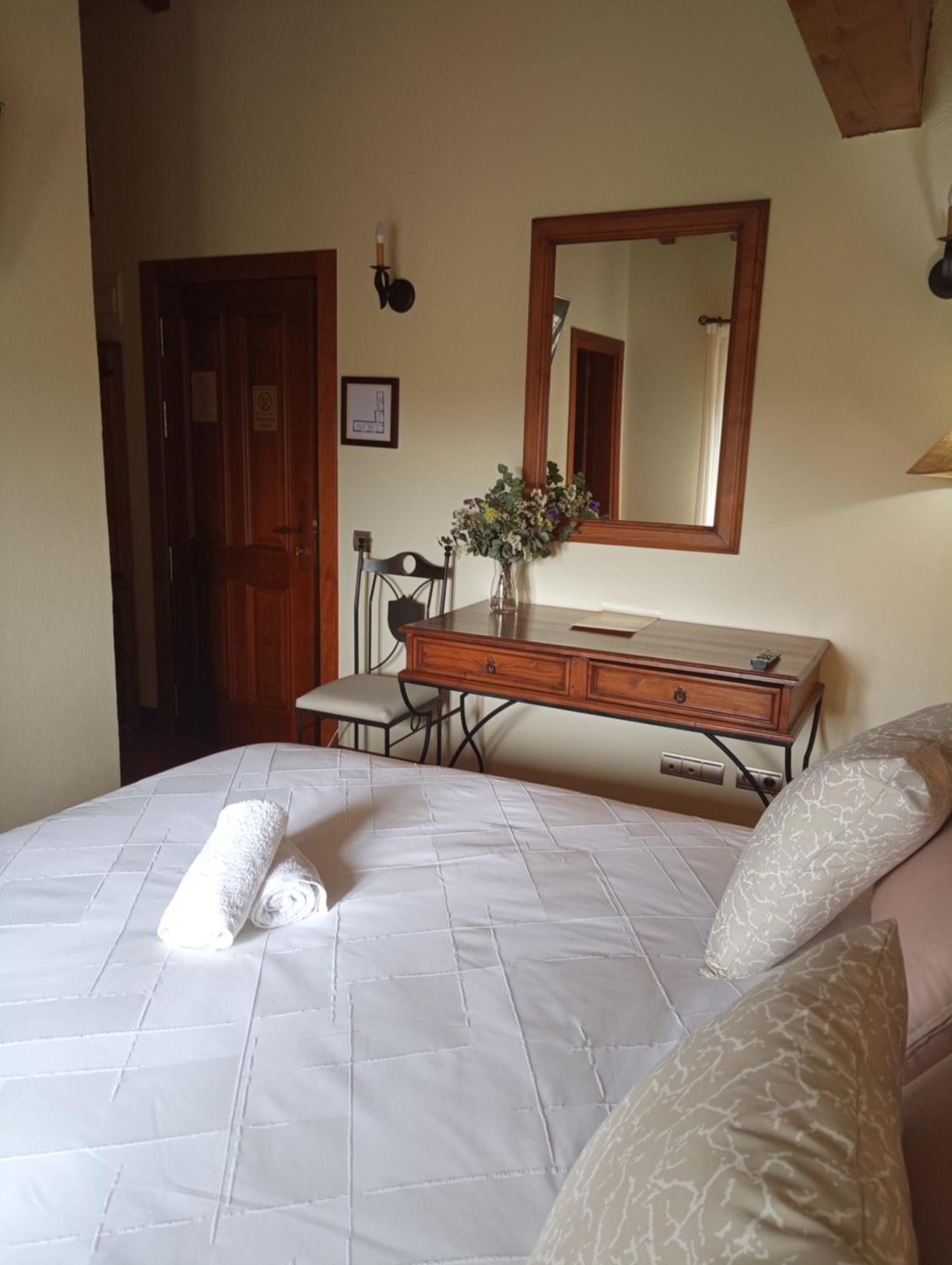 Hotel Hospederia Santa Fe à Eparoz Extérieur photo